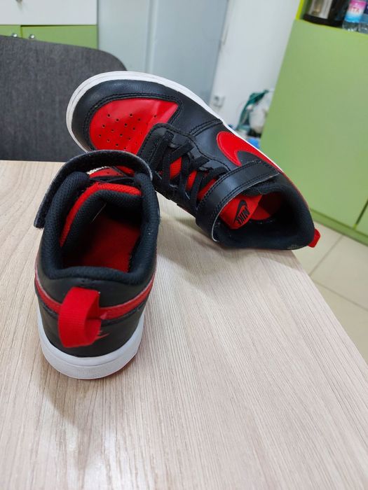 Продам детские кроссовки,  р-р 32 , в отличном состоянии