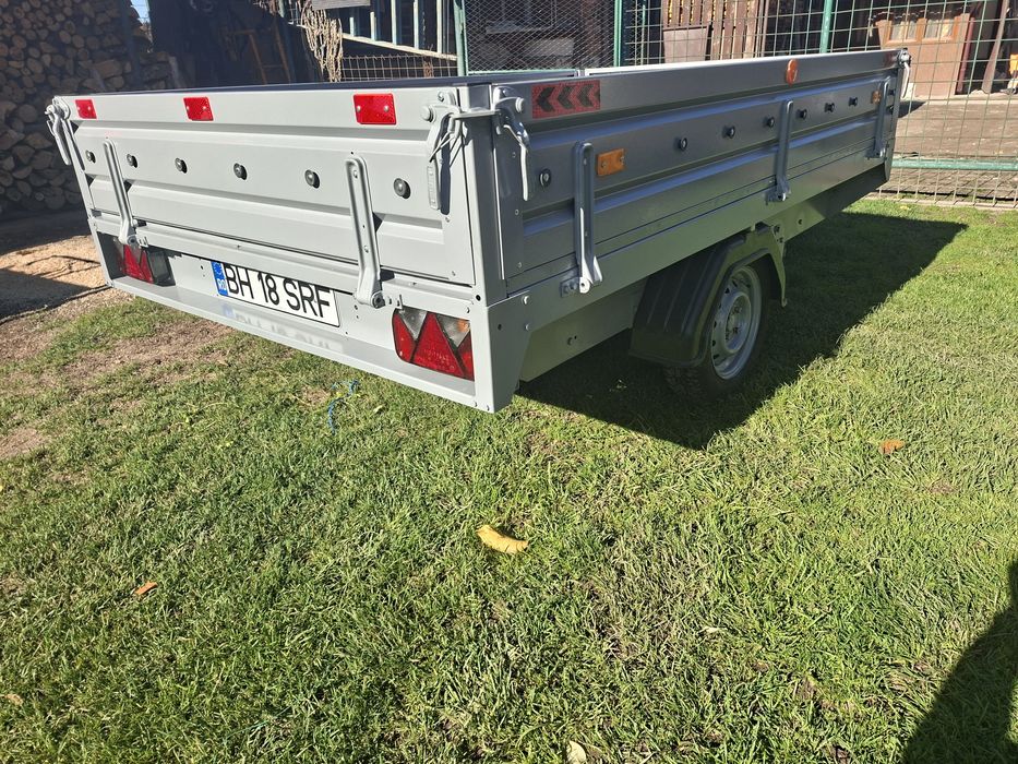 Vând  remorca... 750 kg