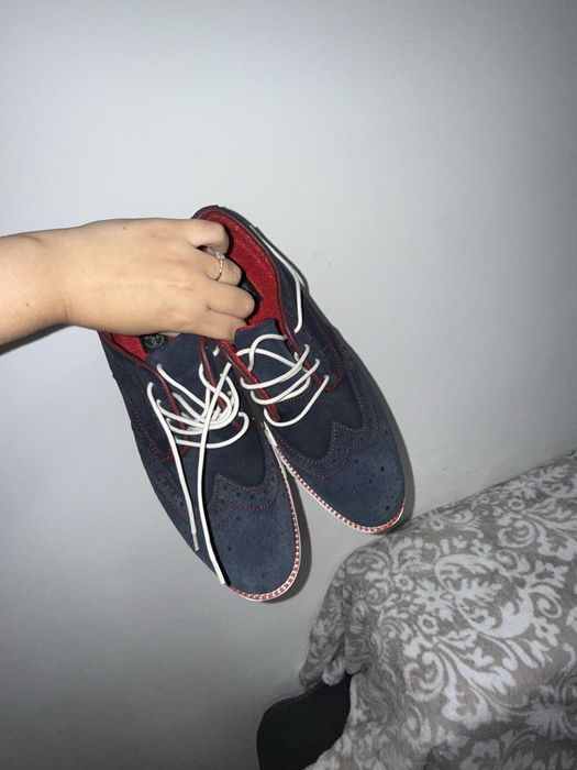 The walkman shoes noi