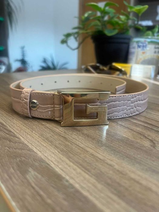 Кожен колан guess