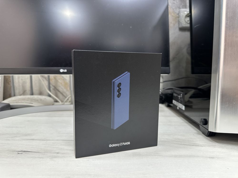 Новый запечатанный Samsung Galaxy Z Fold 6 / 12/256 GB / Navy