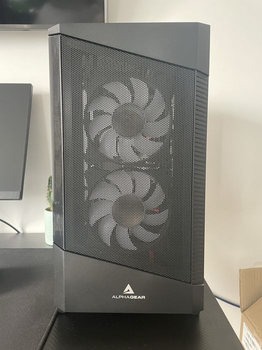 Sistem Gaming Curat / Îngrijit – Ryzen 5 + RX 6600, gata de folosit