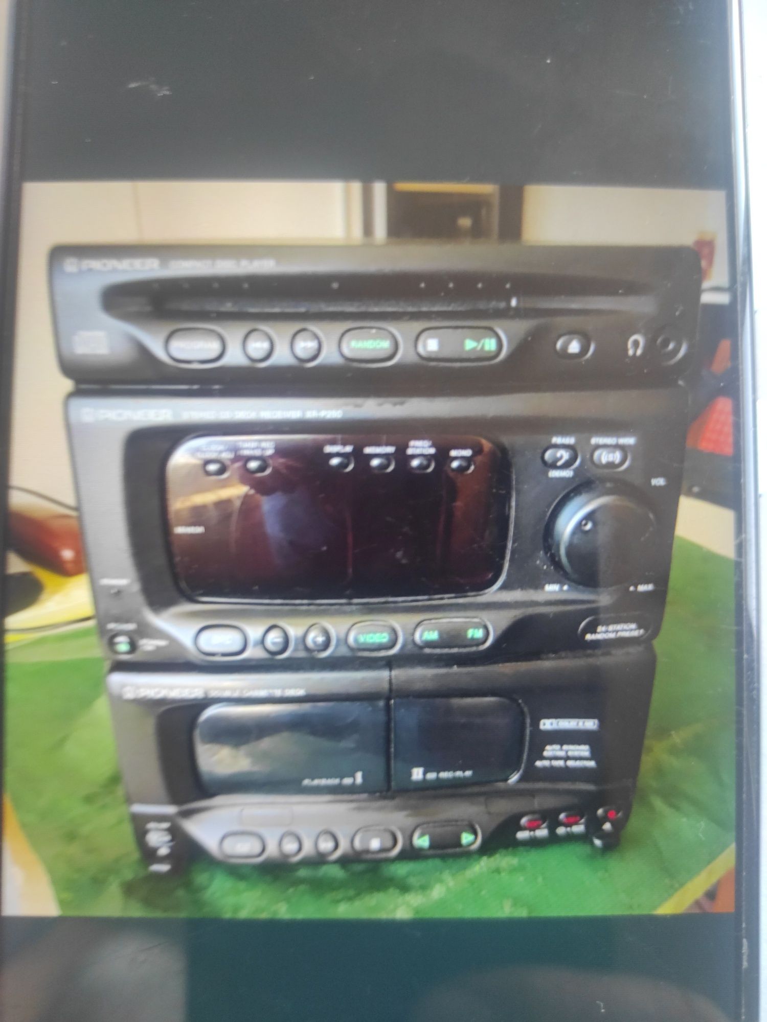 Combină muzicală Pioneer cu amplificator de mare putere încorporat