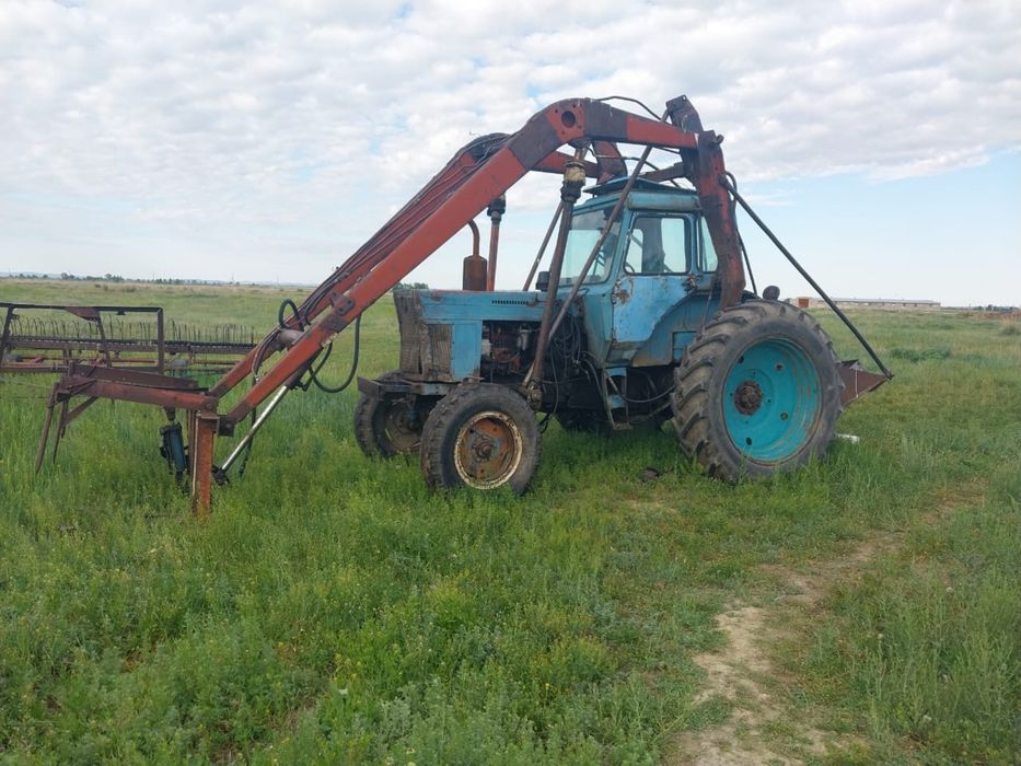 Трактор большой , маленький . Прицеп , тракторная  косилка