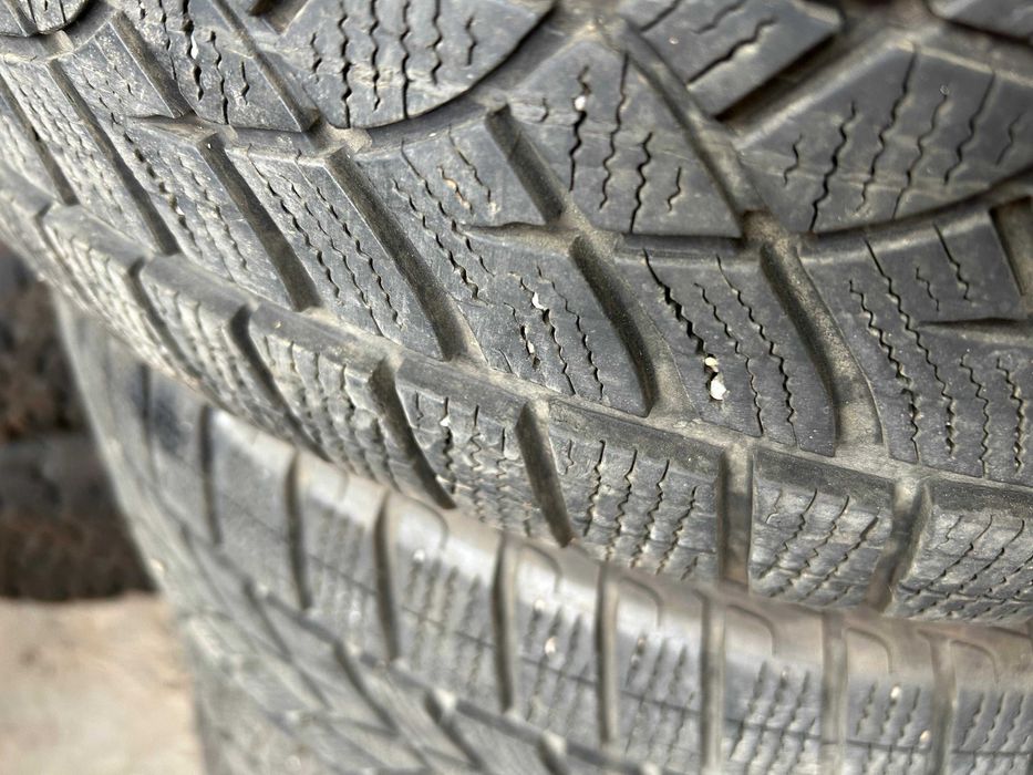 Vand 4 Anvelope iarna GOODYEAR 235x55 R19  M+S