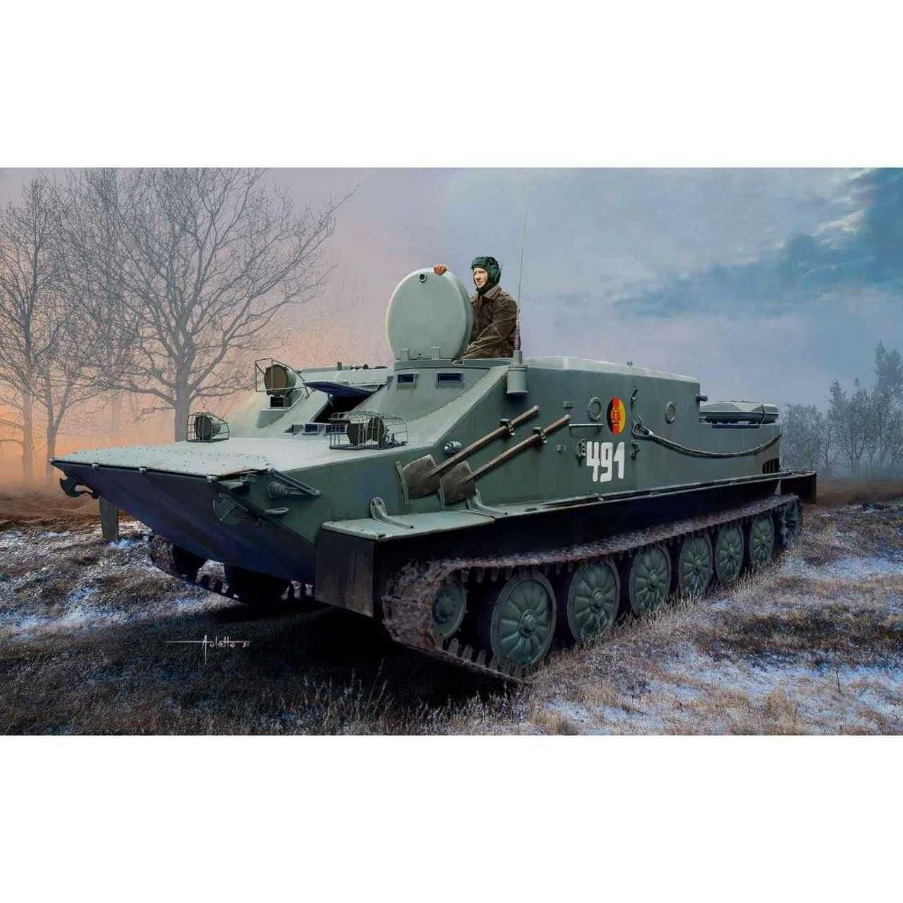 Сглобяем модел, revell, съветски бронетранспортьор, бтр-50 пк, 136 час