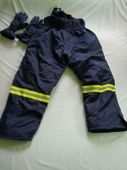 Costum intemperii pompieri