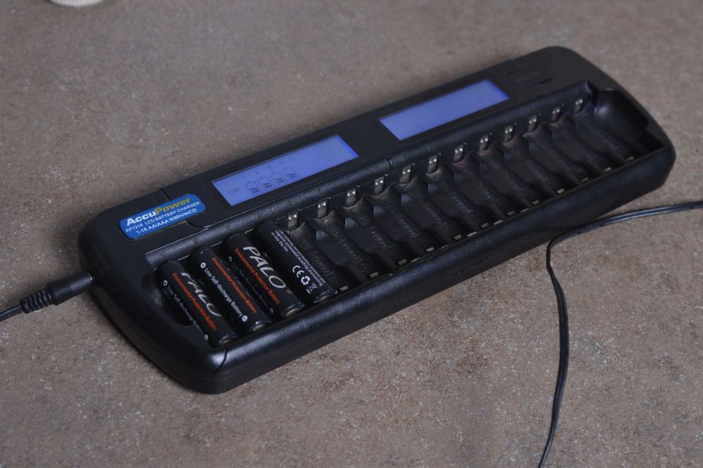 Продам вспышку Yongnuo Speedlite YN-560-IV