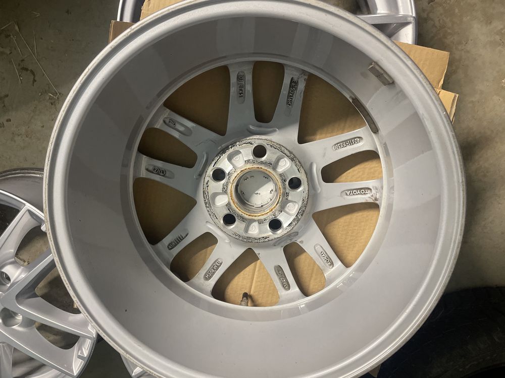 4бр.оригинални джанти Toyota 16”  5х114,3 Ц.О..60,1мм