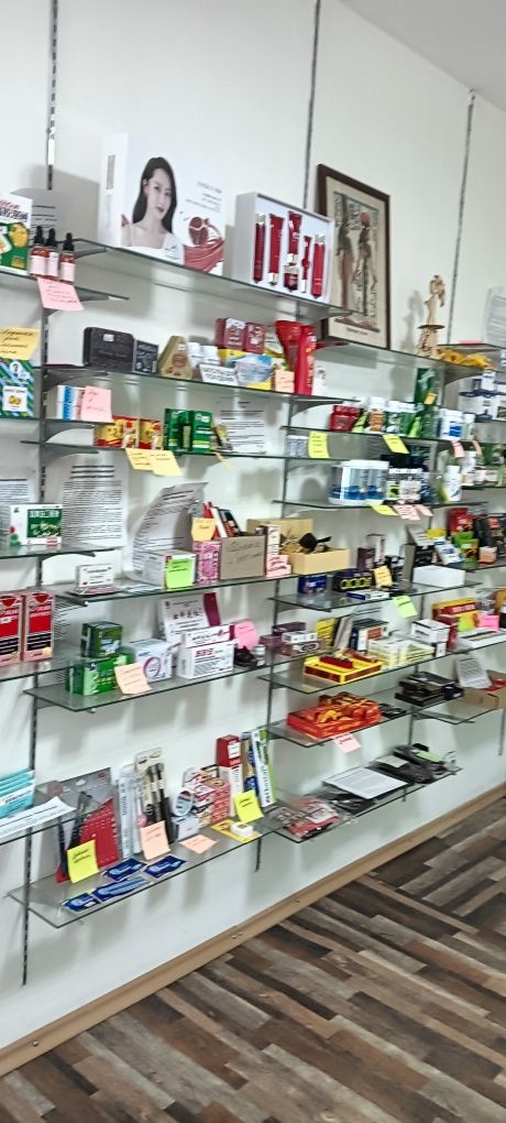 Продам полки стеклянные с кранштейнами