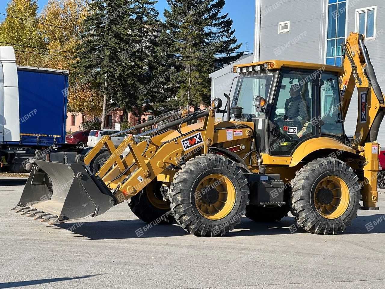 Экскаватор погрузчик RMX SE460 yangi