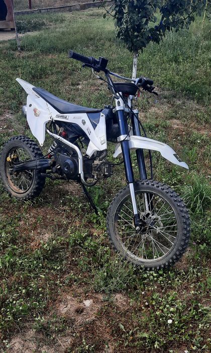 Vând sau schimb cross kxd 125