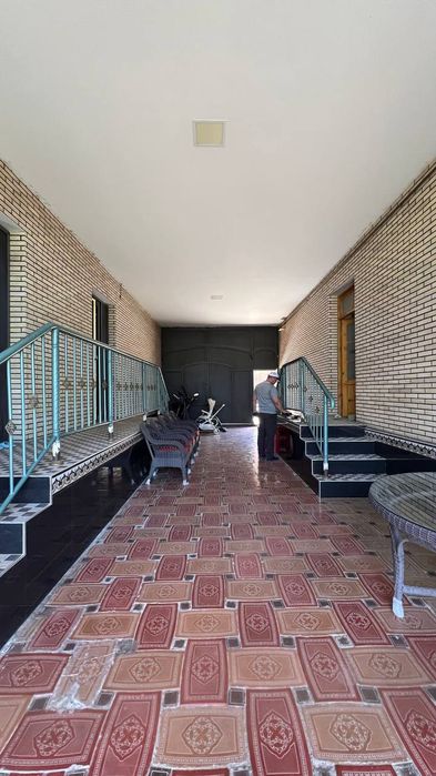 Ховли сотилади срочно