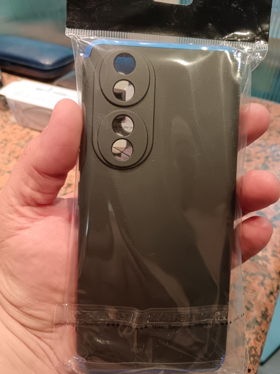 Продавам кейс(гръб) за телефон Honor 90 5G