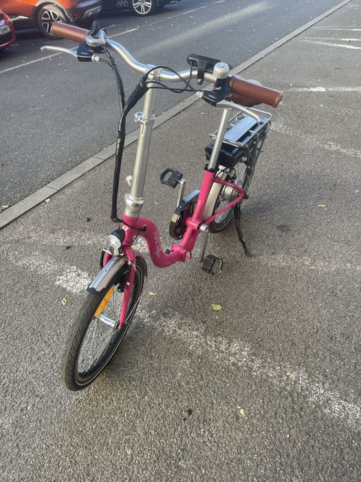 Bicicletă electrica pliabila