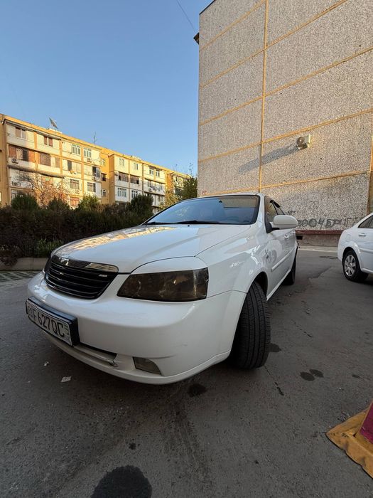 Продаю Lacetti 2010