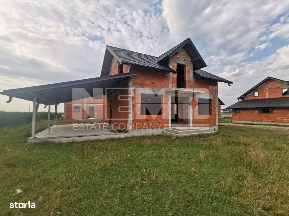 Casă la roșu | 144 mp utili + 7 ari teren | Frătăuții Vechi, Suceava