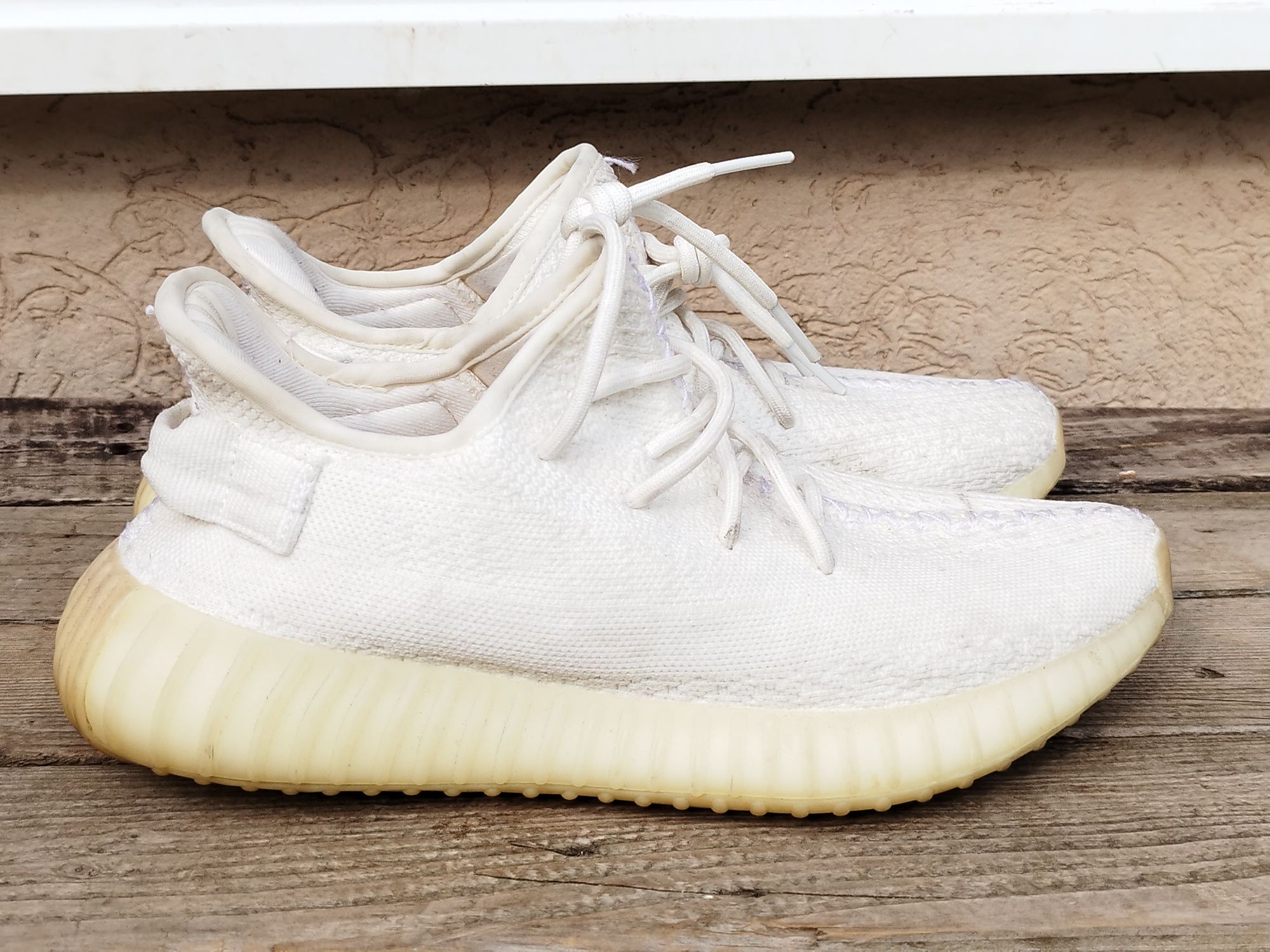 оригинални маратонки Adidas Yeezy Boost 350 V2,42 номер