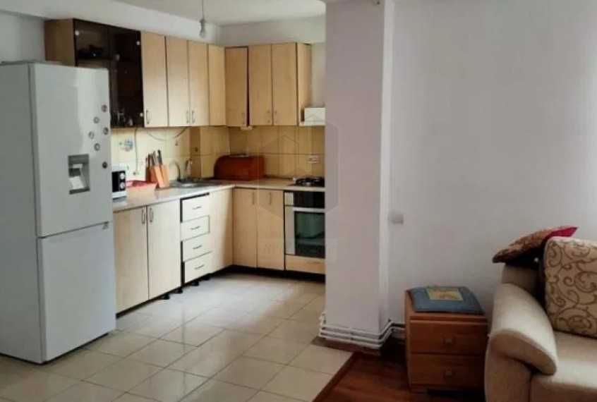 Дава се под наем Тристаен апартамент в Пловдив, Каменица 1 - 85 кв.м за 178.5 € - Снимка #1