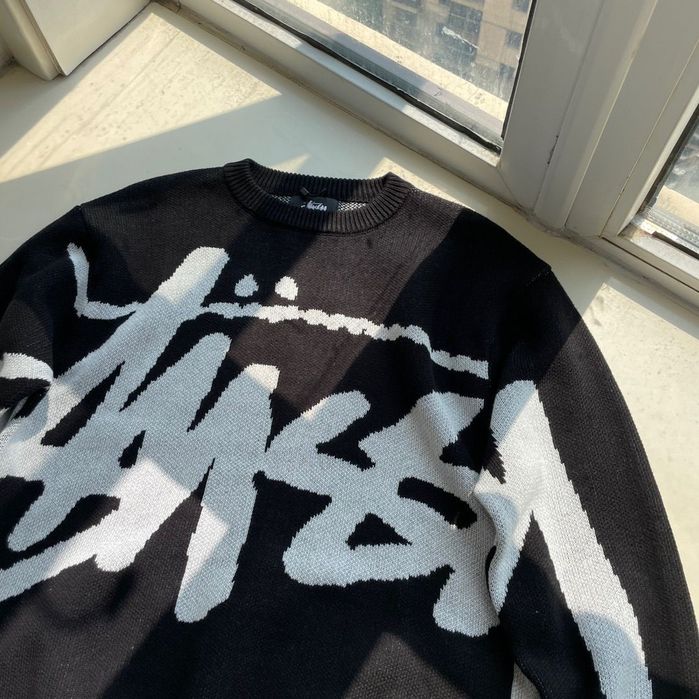 Новый свитер Stussy срочно.