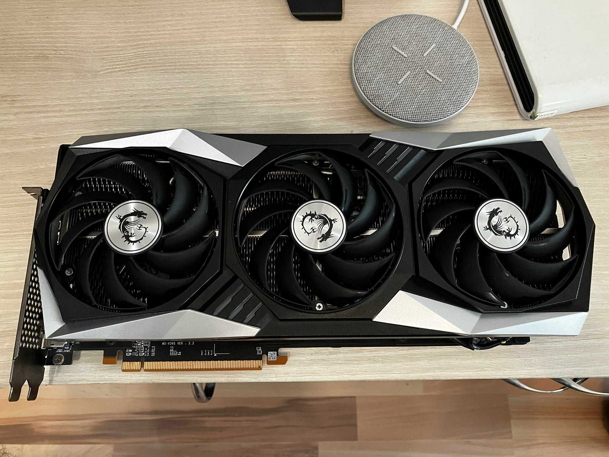 AMD RX 6800 XT GAMING X TRIO 16G Проблемна