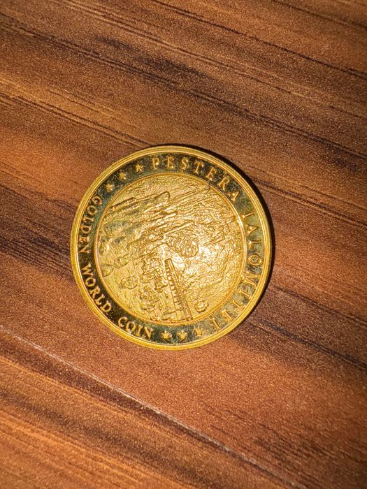 Vând 3 jetoane de colecție