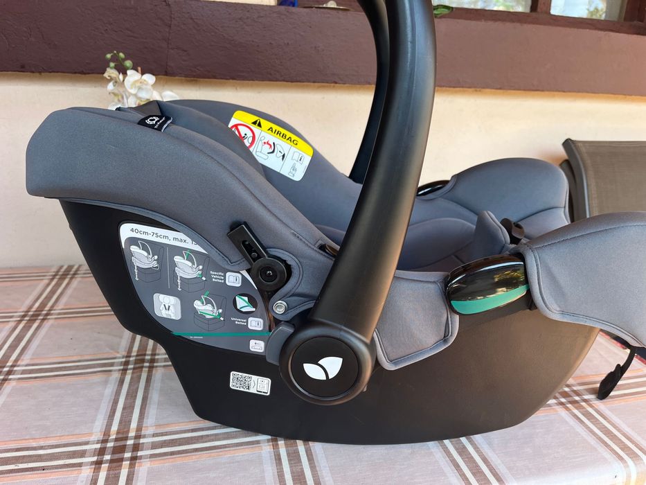 Vand Landou Joie Chrome DLX (fara cadru)si scoica auto i-snug