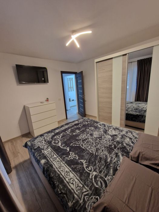 Inchiriez apartament!