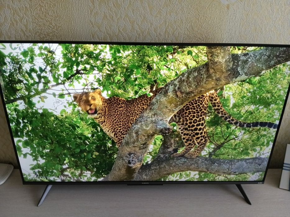 Продам телевизор Xiaomi. Диагональ 109 см. Смарт Wi-Fi.