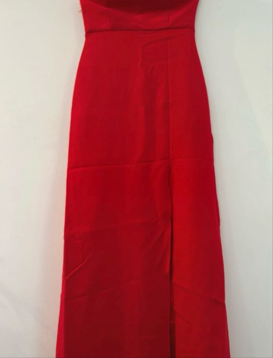 Rochie pe umeri, rosie cu puf