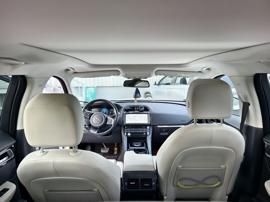 Jaguar F-Pace 2.0 Diesel • 135 kW • 4x4 • Automată • 2018 • 102.000 km