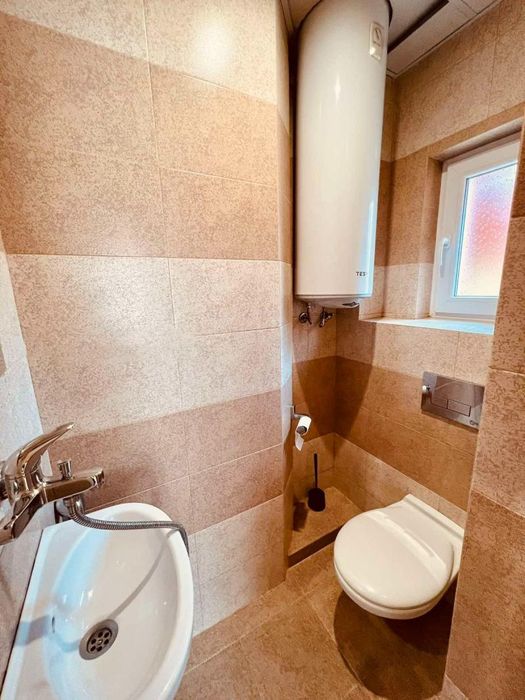 Дава се под наем Етаж от къща в Пловдив, Център - 85 кв.м за 664 € - Снимка #5