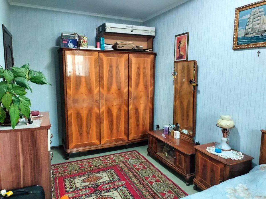 Уютная трехкомнатная квартира в центре города в зеленом районе