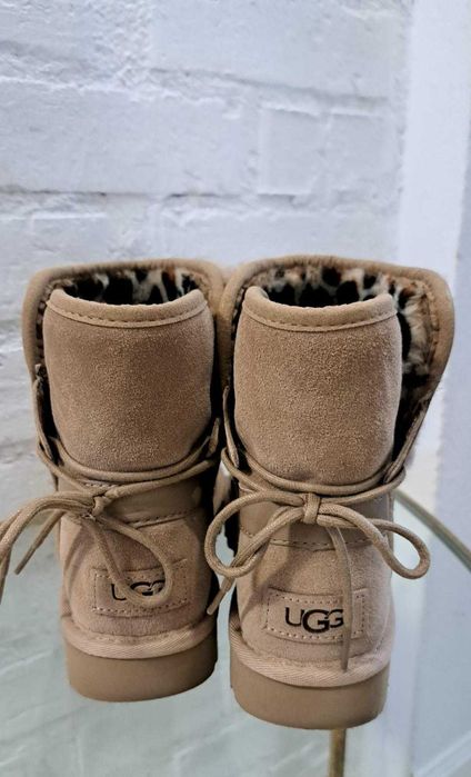 Ghete UGG, 36, noi fara eticheta