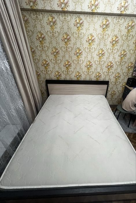 Двуспальная кровать