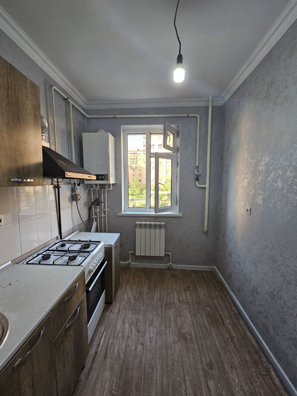Продаю 2-х комнатнаю квартиру Сергели 7а Новостройка