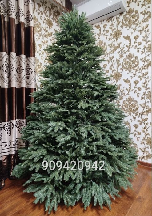 Новогодняя ёлка. Царская ель самая объемная и густая