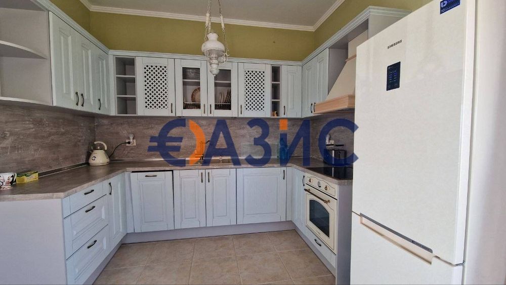 Къща с парцел и басейн, Чолакова Чешма, 212м.кв., цена 349000 евро