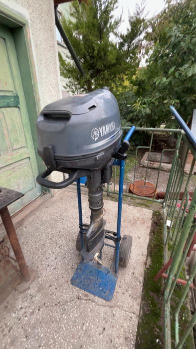 Vand motor barca  yamaha 5cp