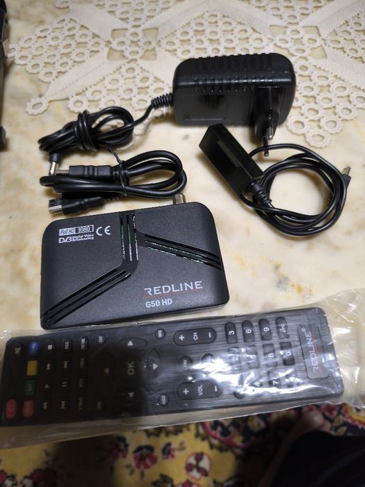 Сателитен приемник редлайн