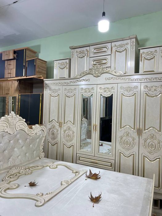 Zavod narxida minimilastik uslubdagi spalni nabor