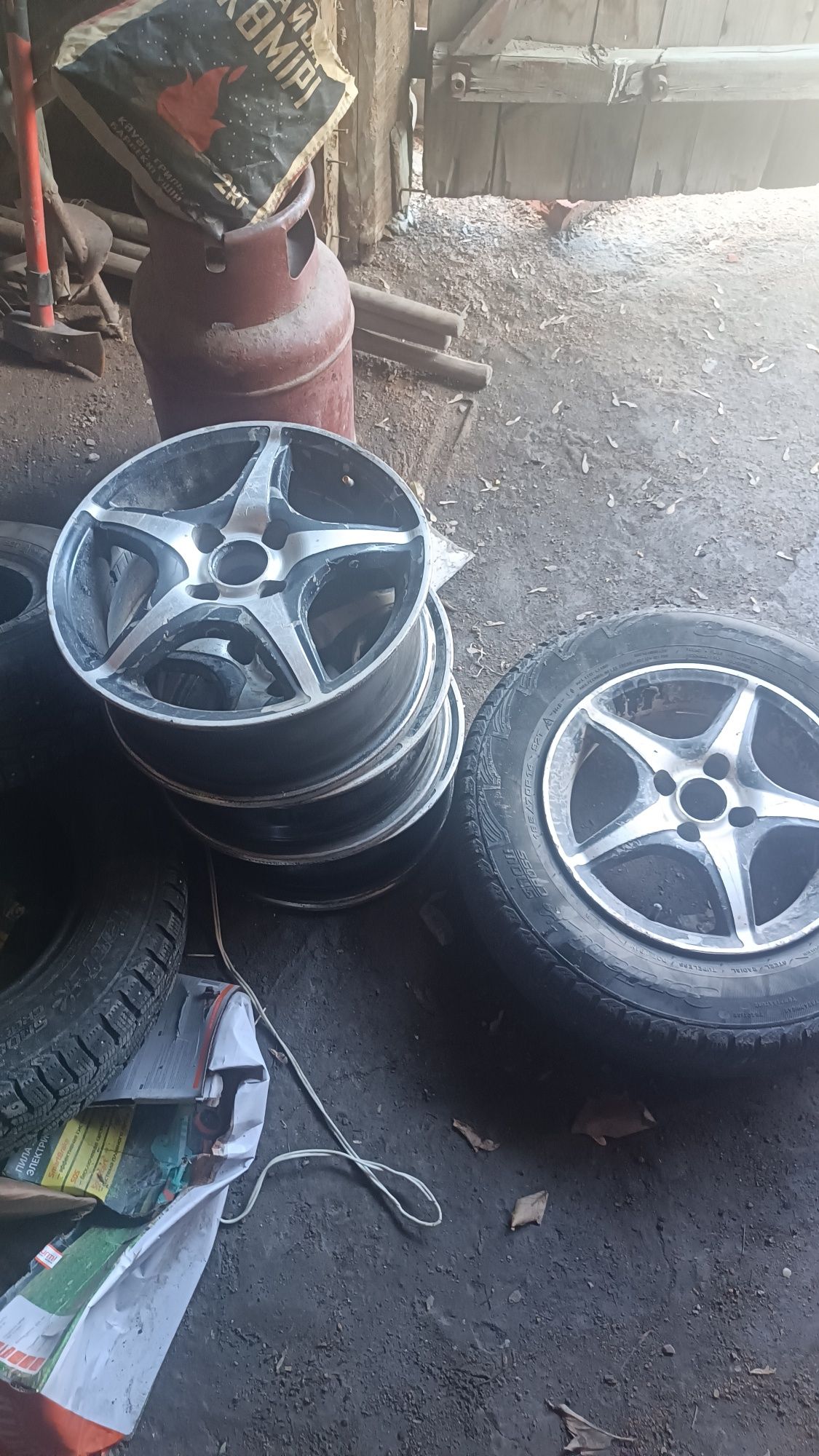 Продам Титанки 14