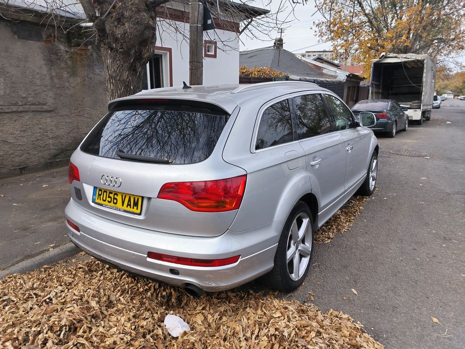 Vând audi Q7 30 d