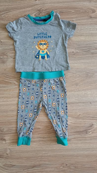 Бебешка пижами размер 74