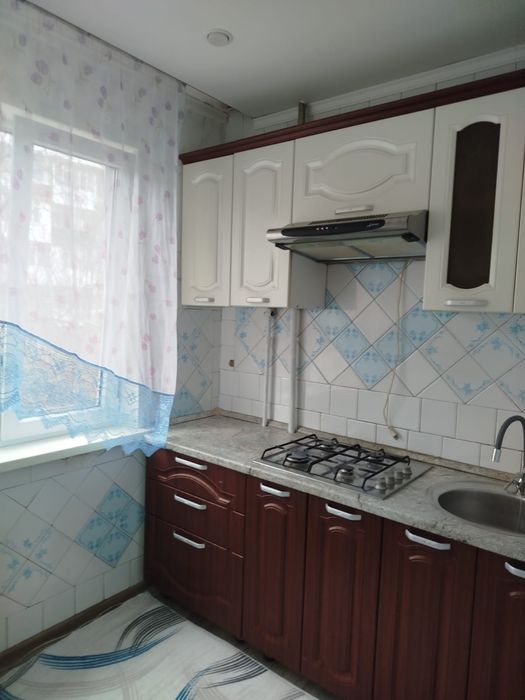 Тургенев Абая қиылысында квартира ұзақ мерзімге 2 бөлмелі квартира жал