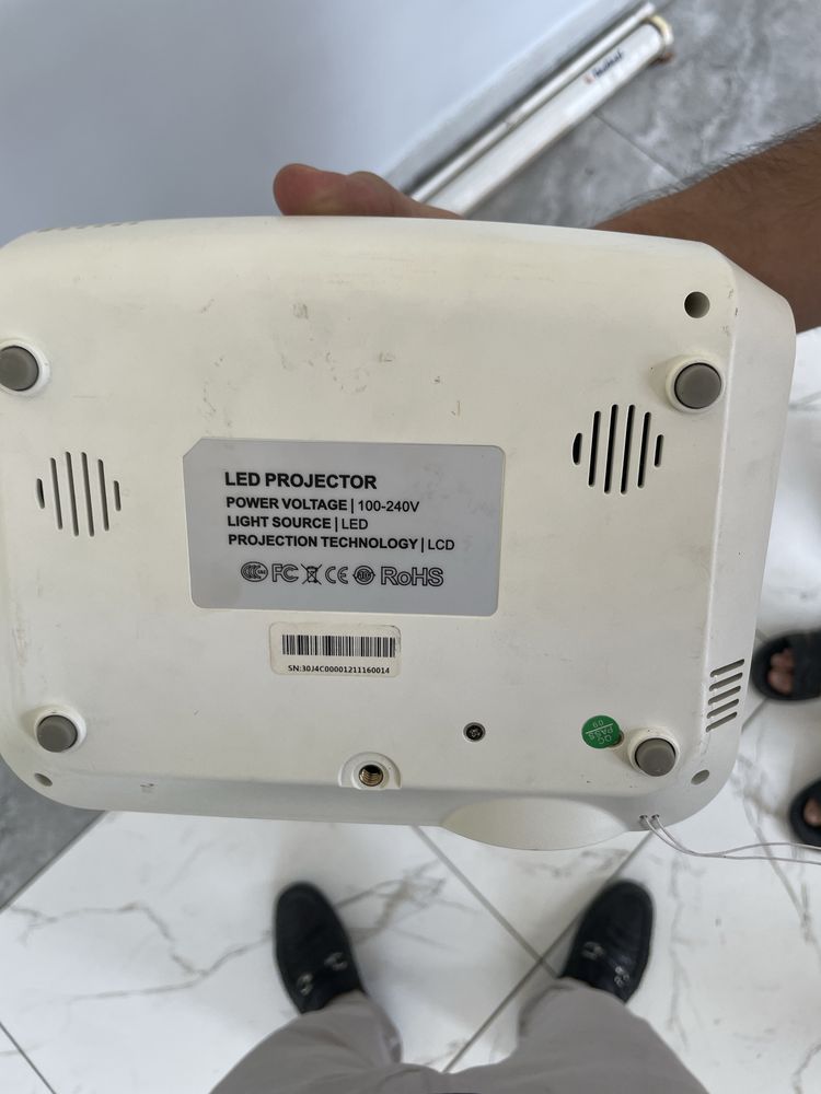 Led projector HD