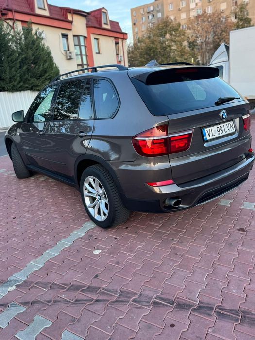 BMW X5 3.0 Diesel xDrive – An 2012 – Full Opțiuni

Vând BMW X5, an fab