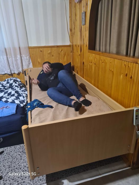 Електрическо болнично легло