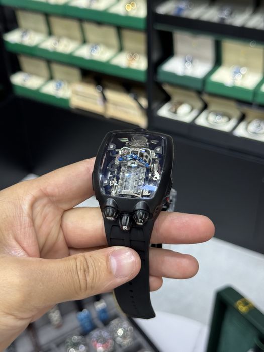 Buggatiy cherona. Qol. Soat