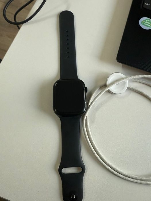 Срочно продам Apple watch 10 series!Состояние идеальное.